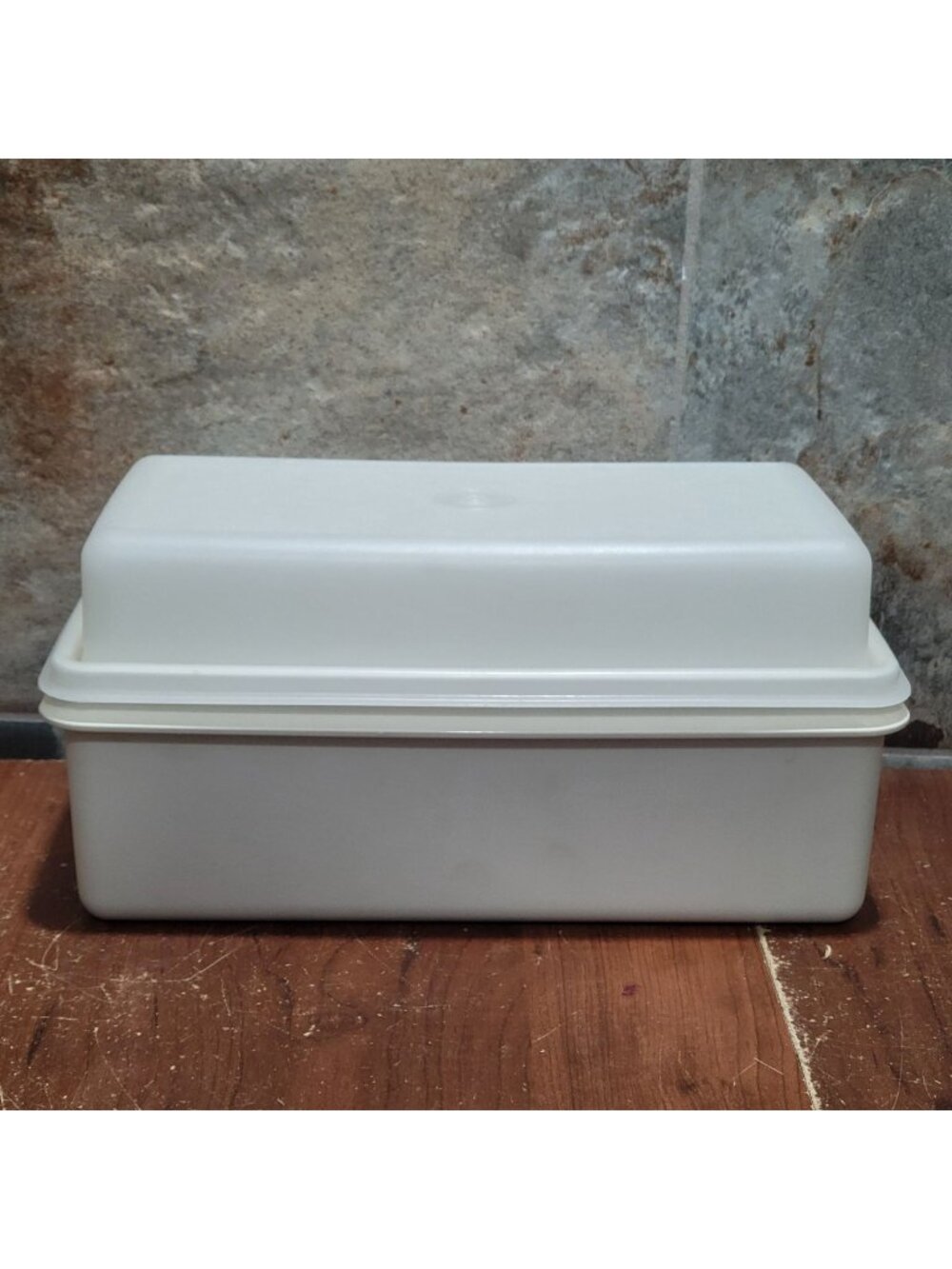 Vintage Tupperware Loaf Keeper Bread Container Lid